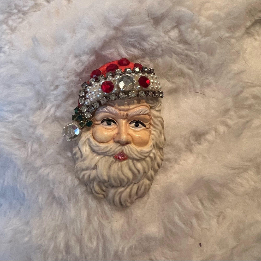 Vintage Santa Head Holiday Brooch/Pin